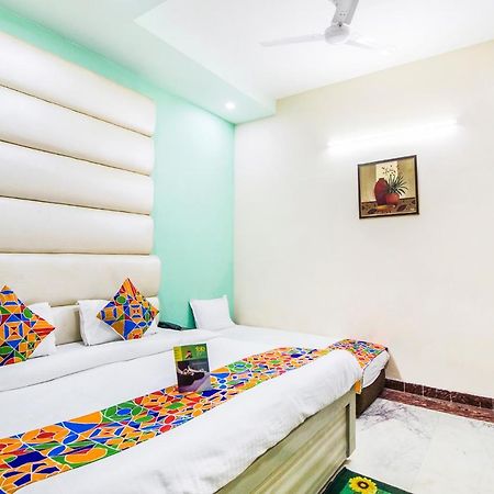 Fabhotel Plus Maniram Palace Agra  Exteriör bild
