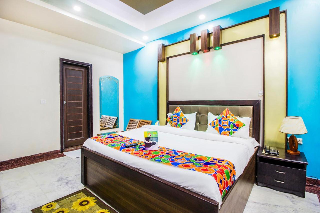 Fabhotel Plus Maniram Palace Agra  Exteriör bild