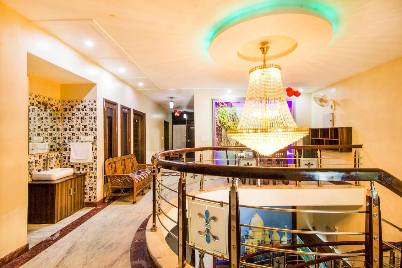 Fabhotel Plus Maniram Palace Agra  Exteriör bild