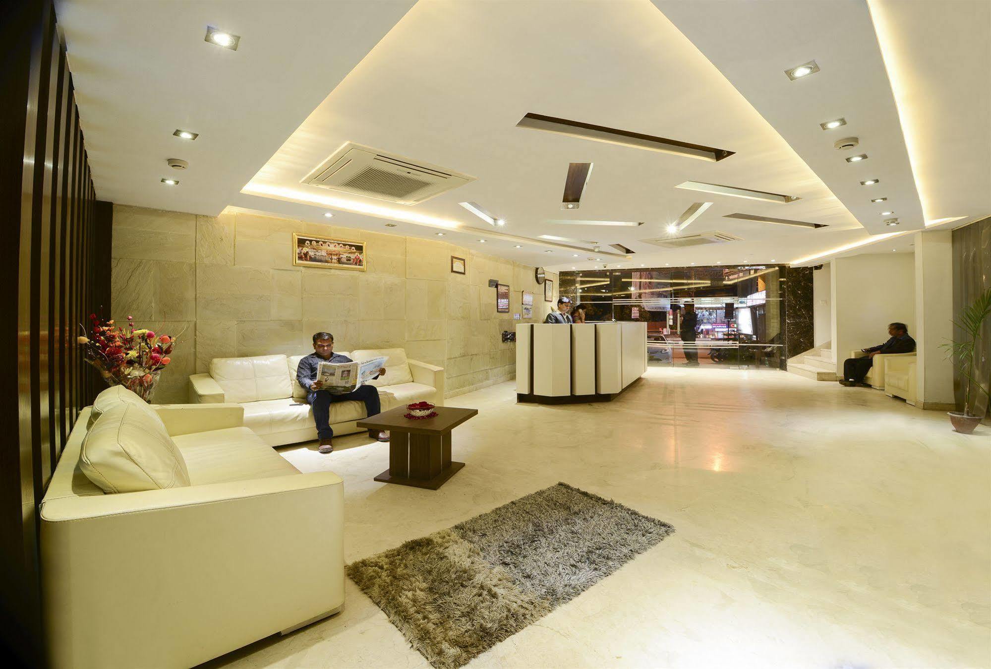 Fabhotel Plus Maniram Palace Agra  Exteriör bild